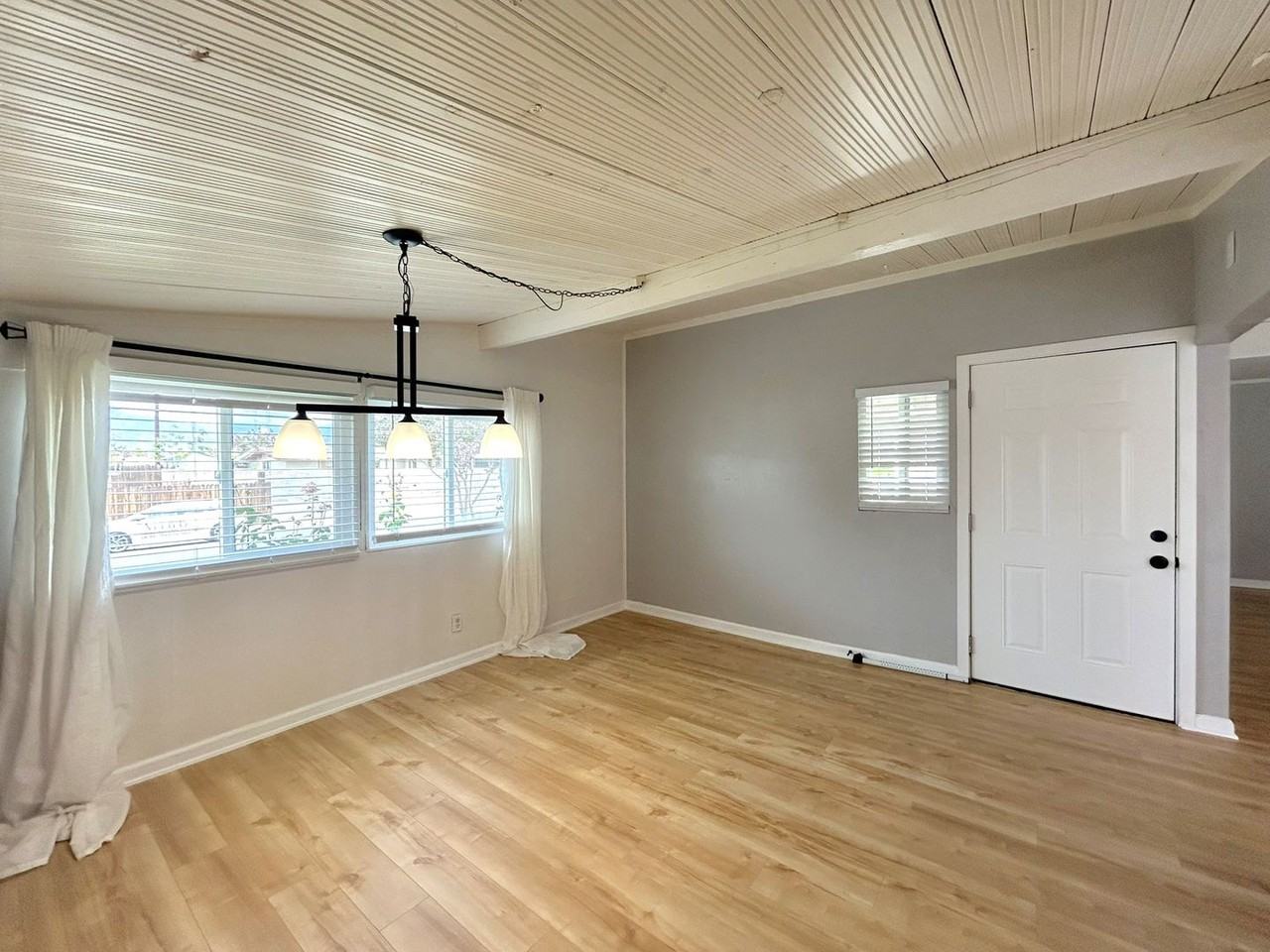 948 Barbra Ln - Photo 6 of 23
