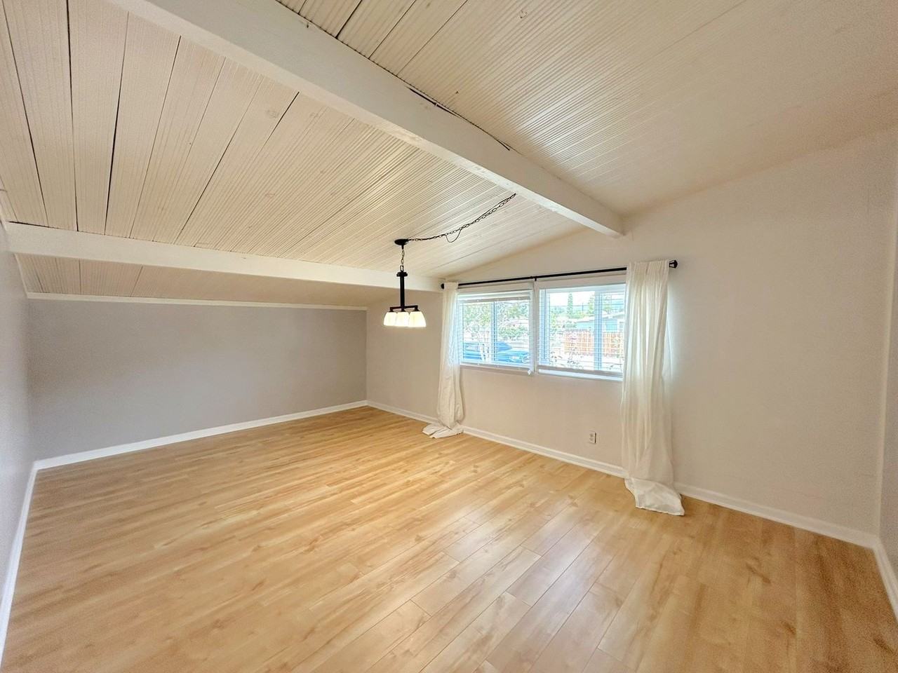 948 Barbra Ln - Photo 7 of 23