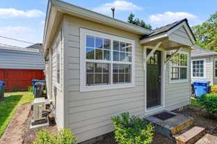 19th 4-Plex - 000004 - Photo 1 of 1