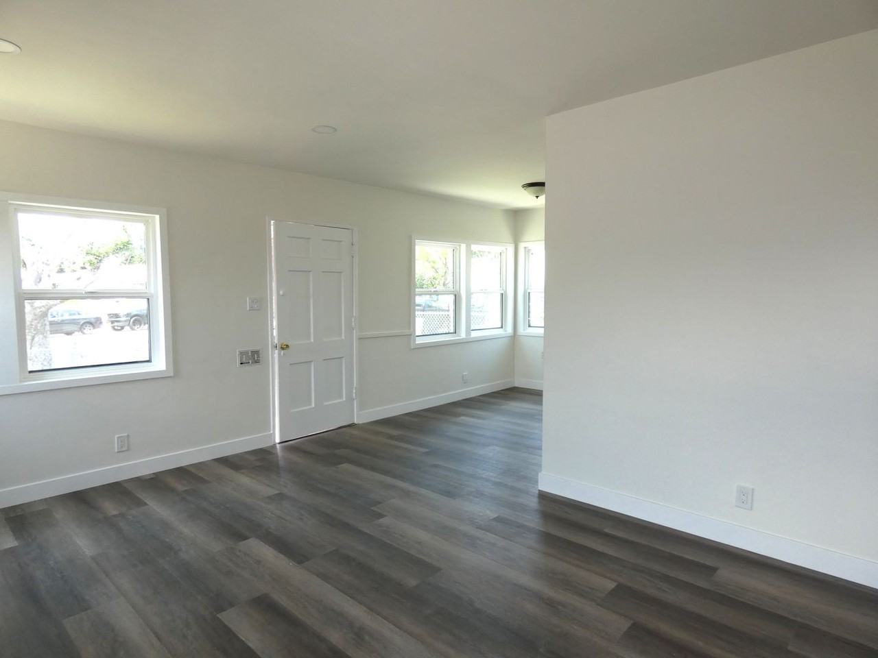 11820 State St - Photo 3 of 14