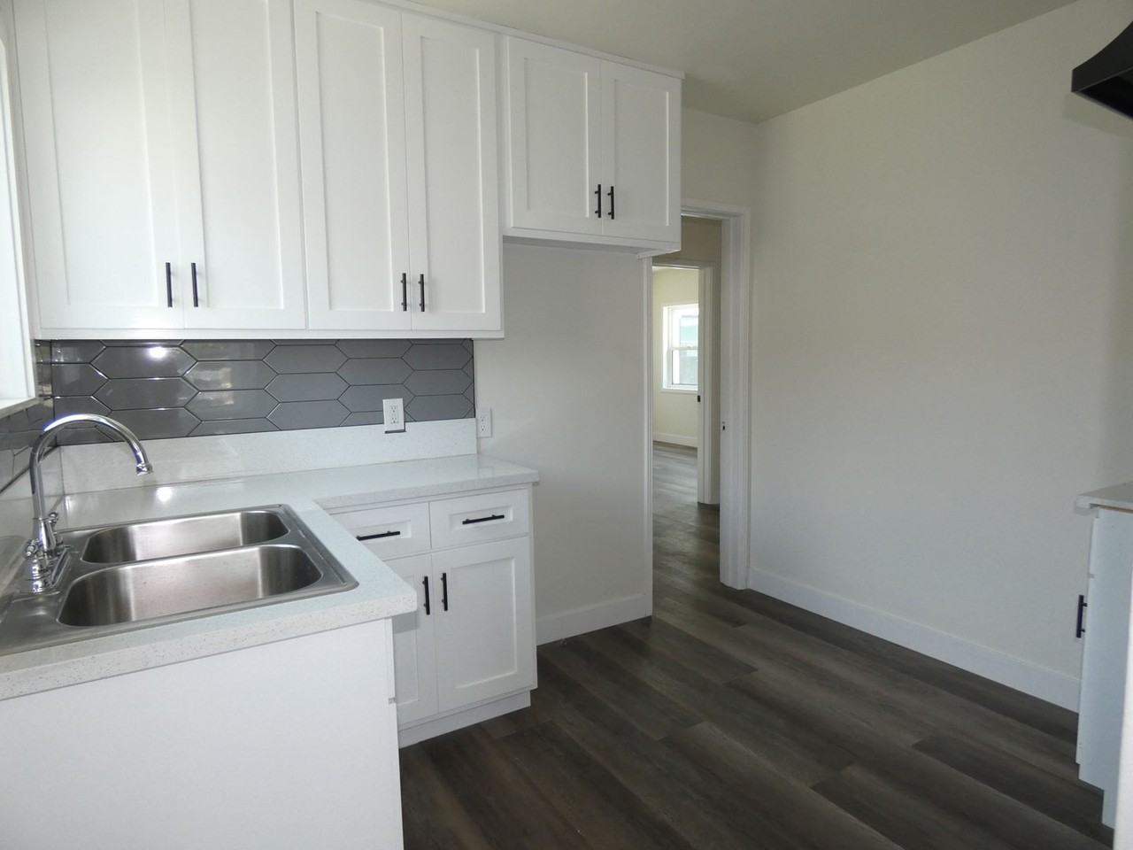 11820 State St - Photo 5 of 14