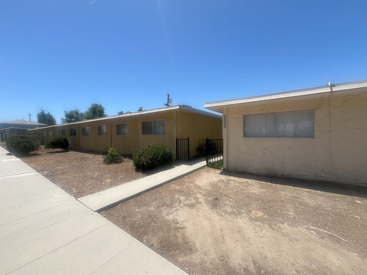 4198 - Photo 2 of 3