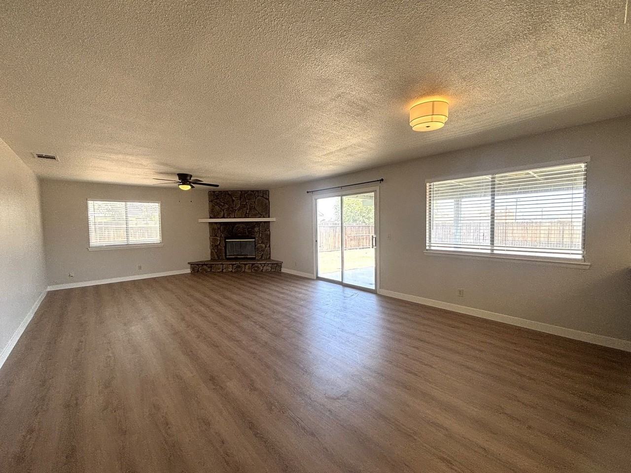 20312 Dean Ct - Photo 6 of 24