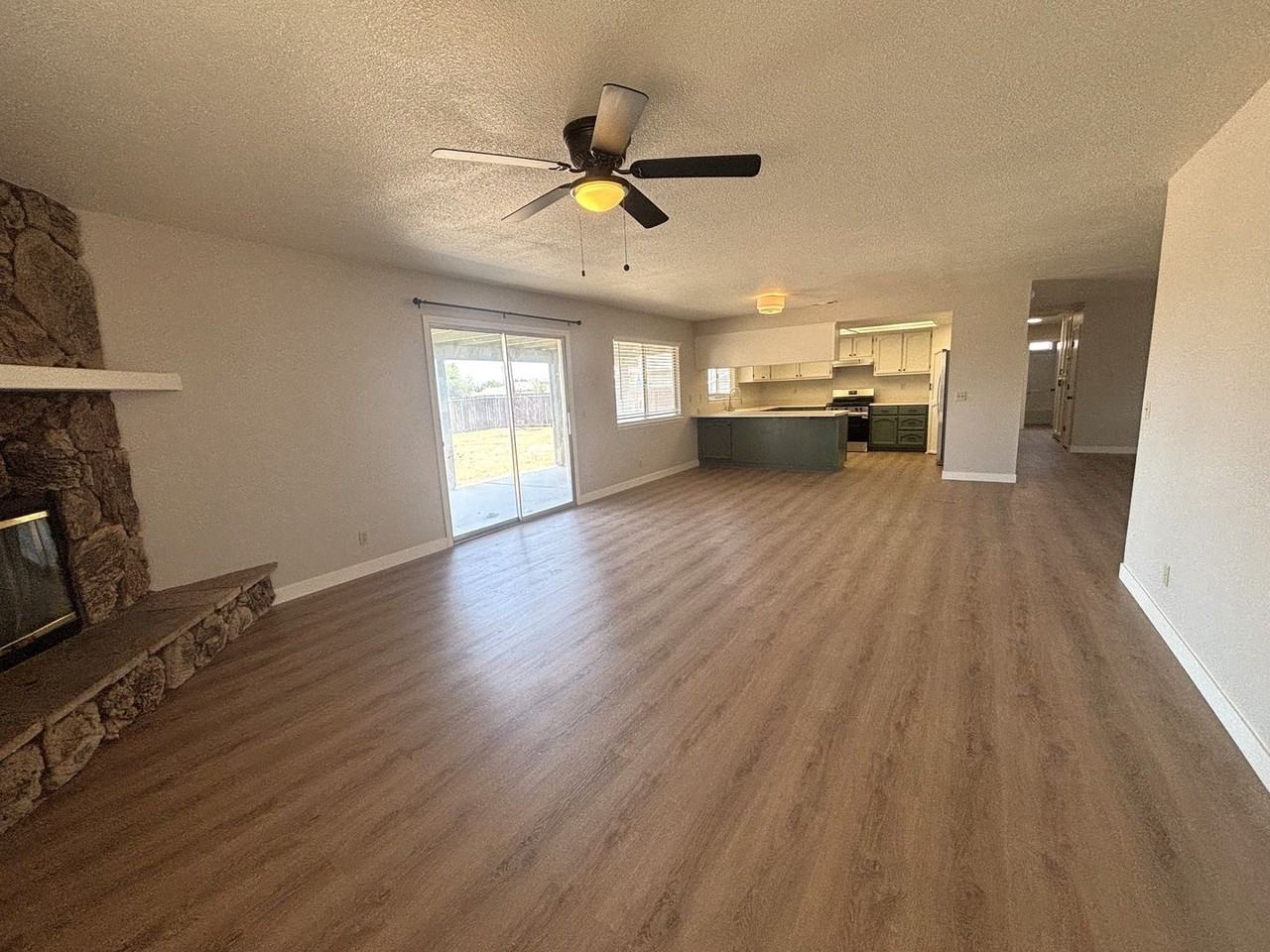 20312 Dean Ct - Photo 7 of 24