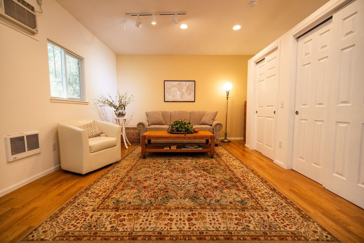 327 Dawn Allan Dr #A - Photo 2 of 7