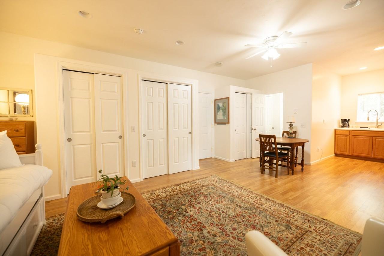 327 Dawn Allan Dr #A - Photo 3 of 7