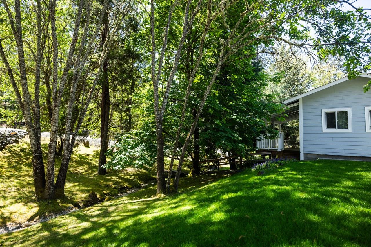 327 Dawn Allan Dr #A - Photo 6 of 7