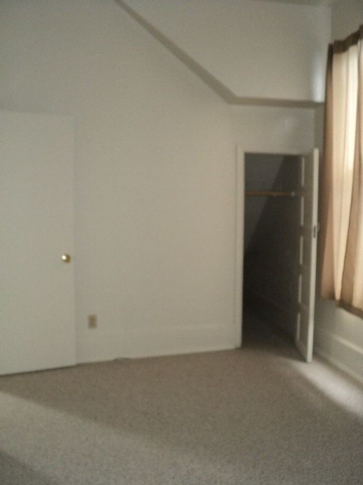 1437 Albee St - Photo 3 of 9