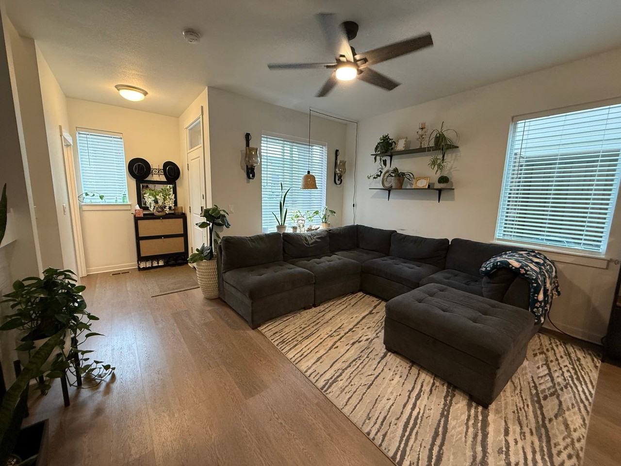 2555 Ne Purcell Blvd - Photo 3 of 18