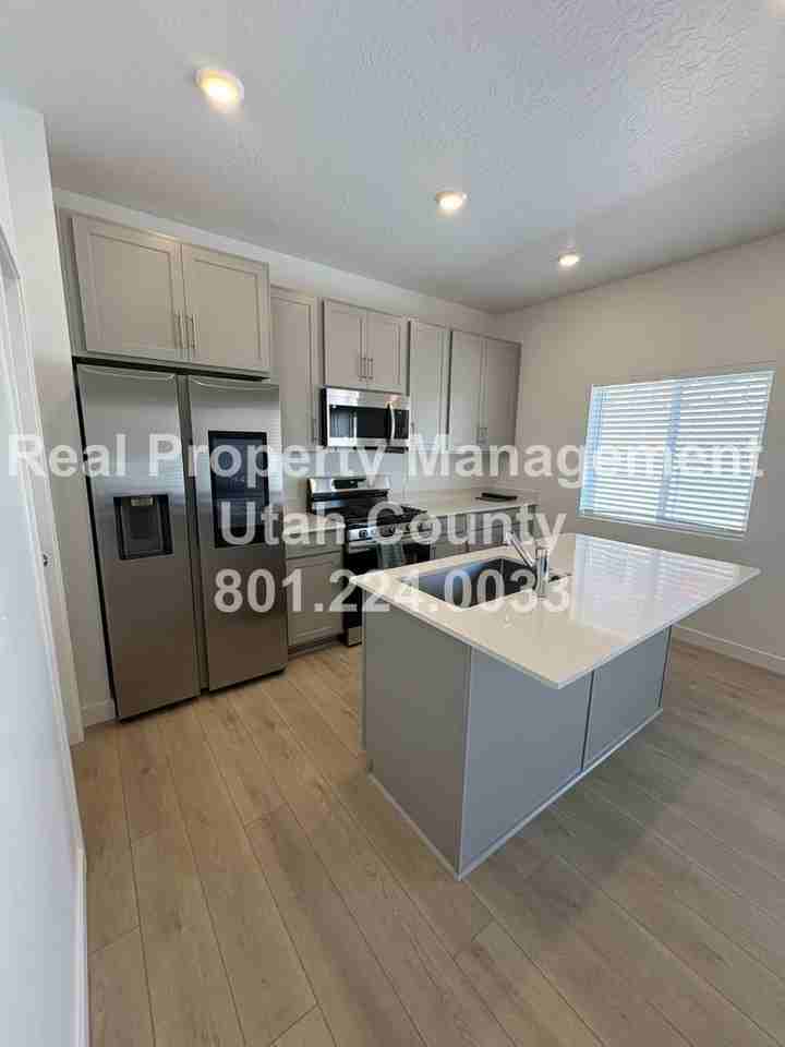 1688 W Blue Flax Dr - Photo 3 of 18