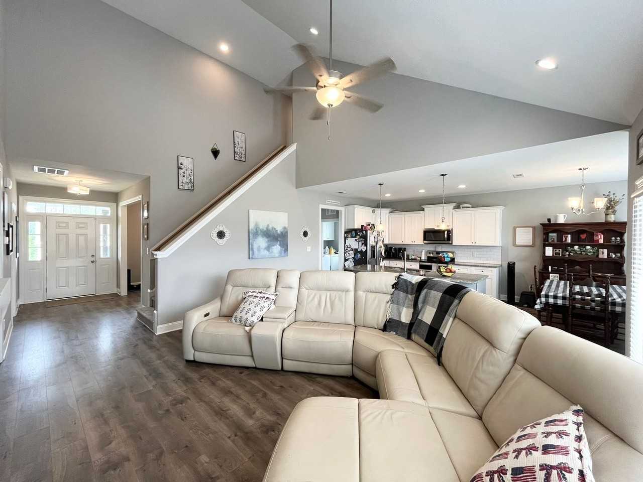 54 Gumtop Dr - Photo 5 of 37