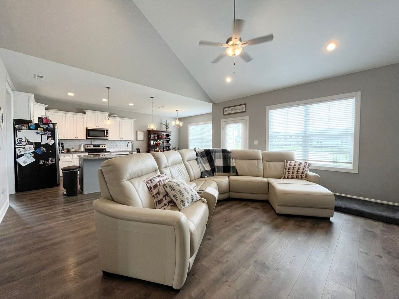 54 Gumtop Dr - Photo 6 of 37