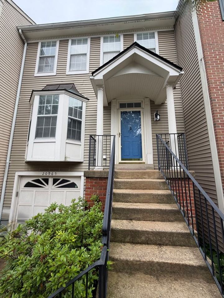 20965 Promontory Sq - Photo 2 of 47