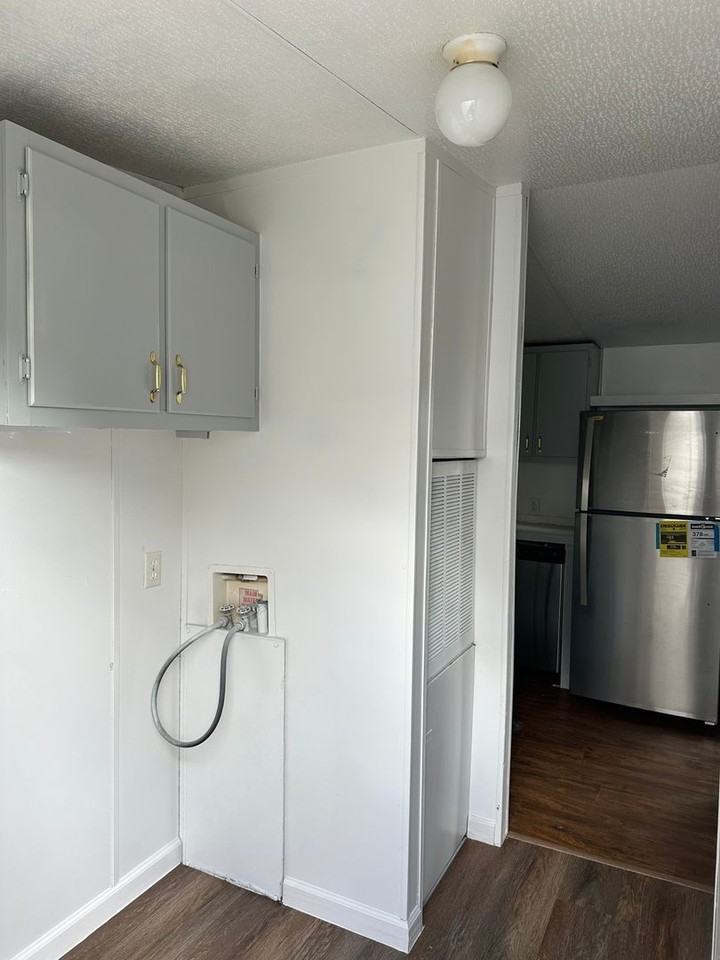 2710 Wilson Rd - Photo 5 of 24