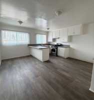 featured image of 1036 W 95th St