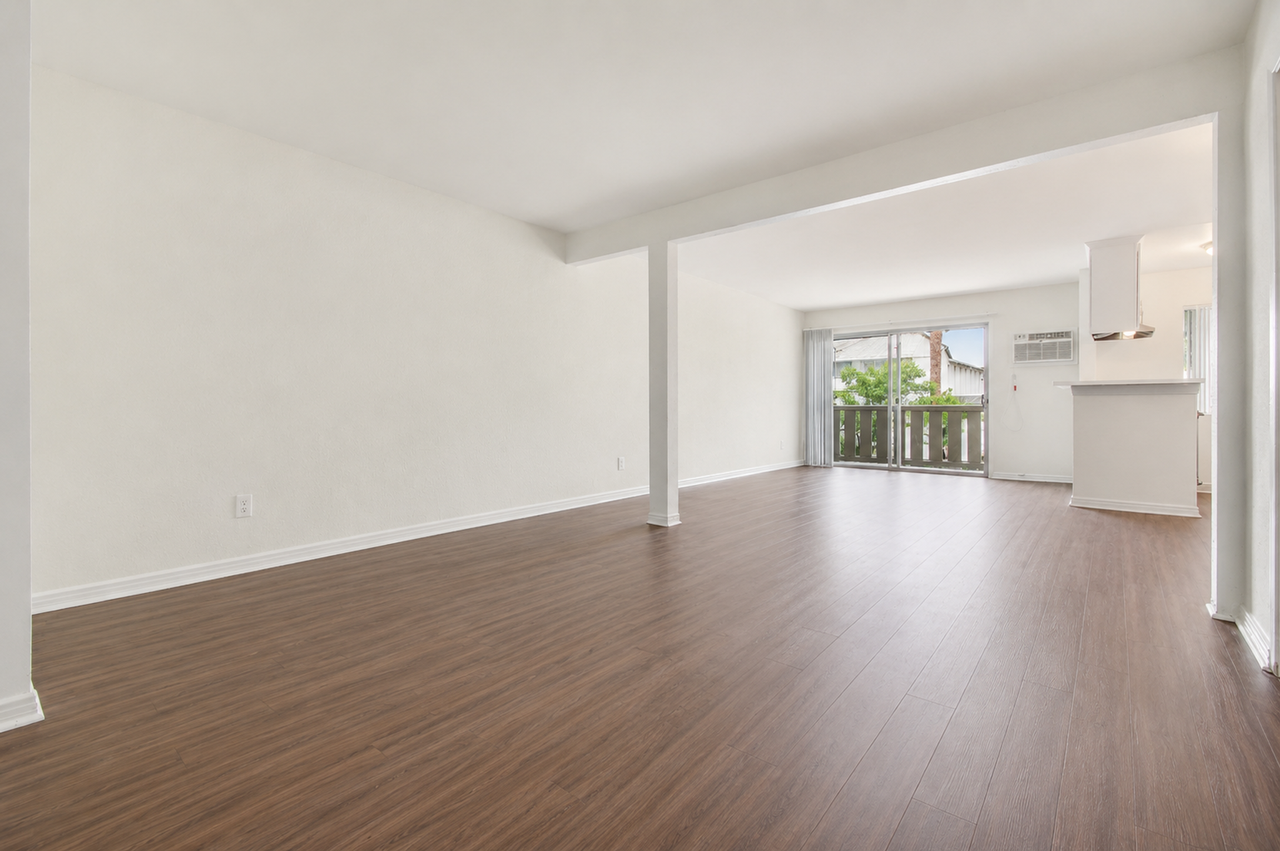 Villa La Paloma Apartments | 7722 Reseda Blvd - Photo 5 of 8