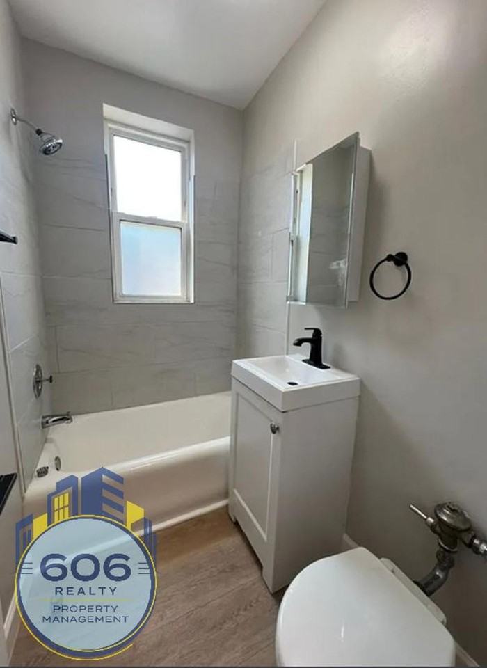 Ashland Pointe Apartments - Photo 4 of 6
