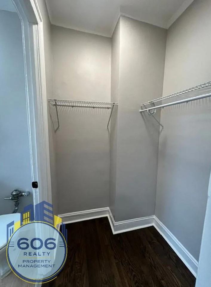 Ashland Pointe Apartments - Photo 5 of 6
