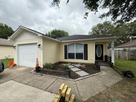 featured image of 1046 Simpson St