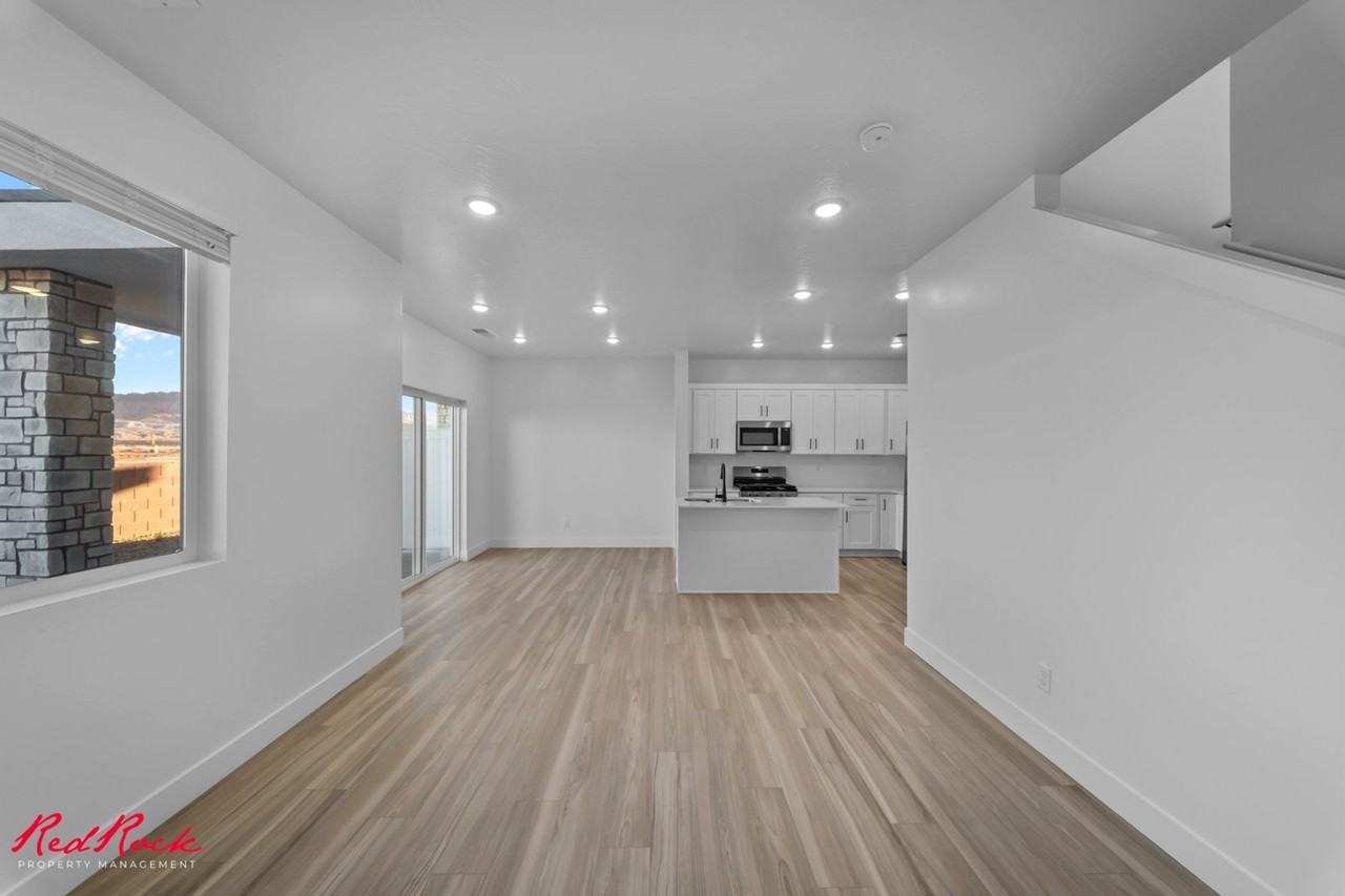 1037 E Malibu Ln - Photo 6 of 36