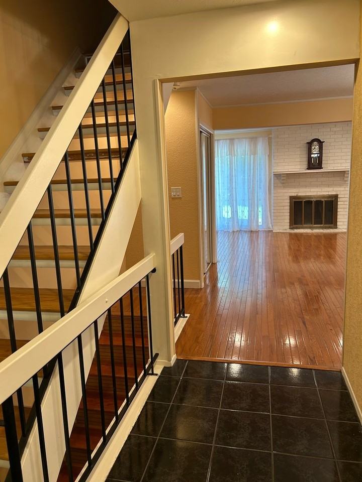 4456 Donna Dr - Photo 5 of 35
