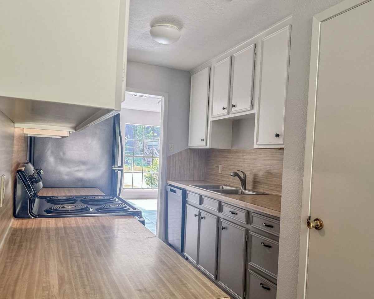 601 Hickory St - Photo 5 of 16