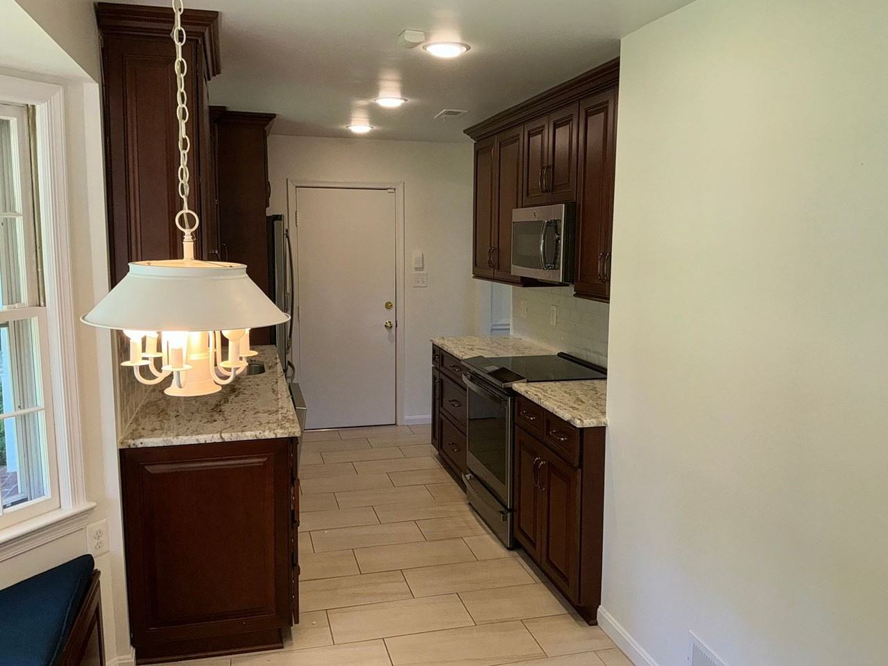 4701 Red Fox Dr - Photo 4 of 42