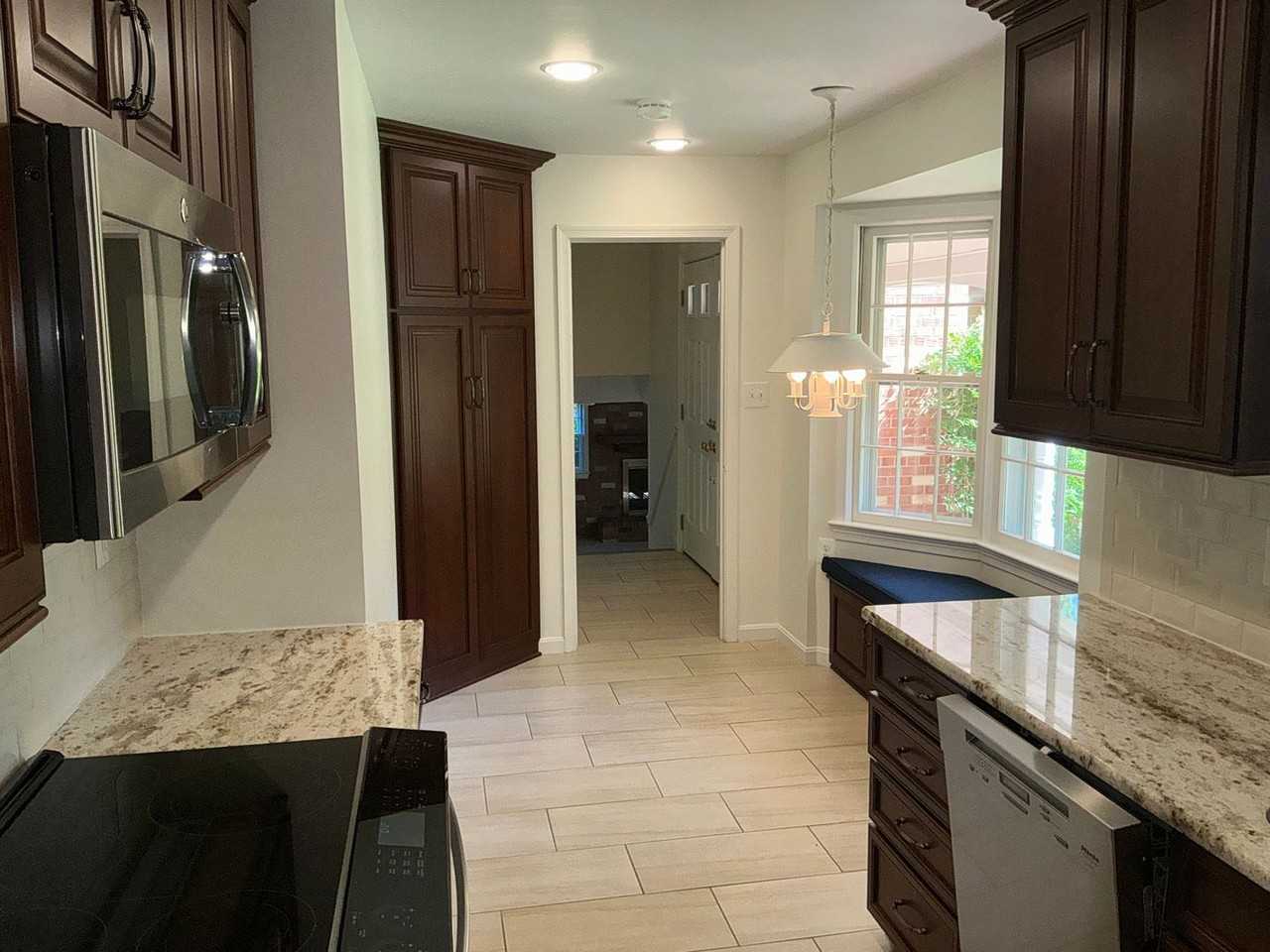 4701 Red Fox Dr - Photo 5 of 42