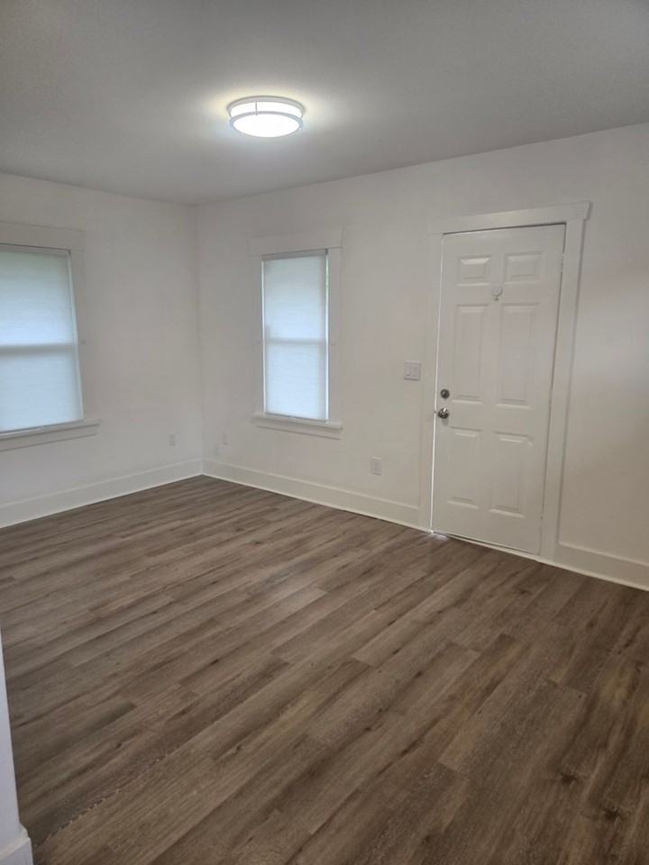 3011 Division St - Photo 7 of 16