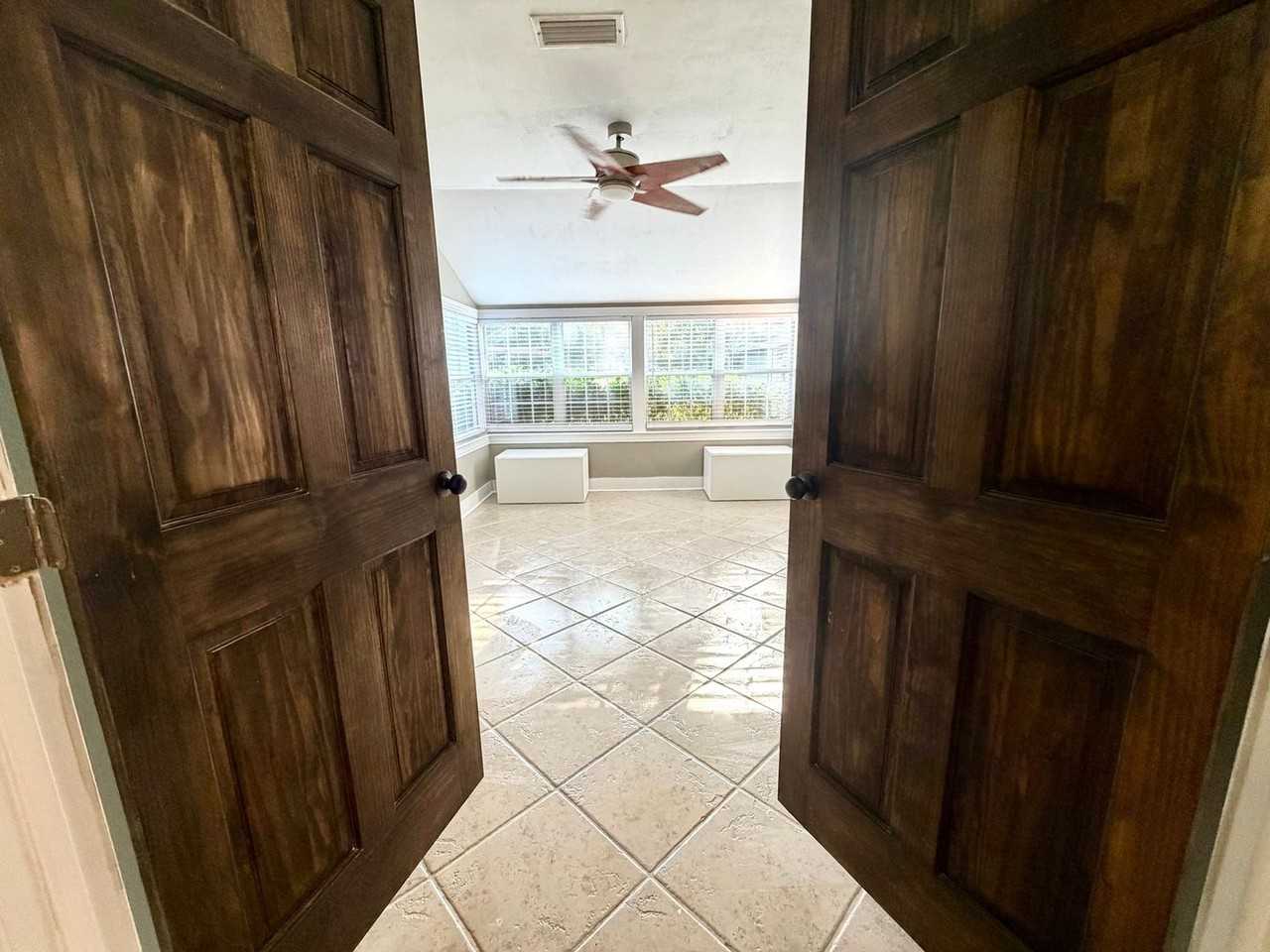 1760 Mayview Rd - Photo 4 of 16