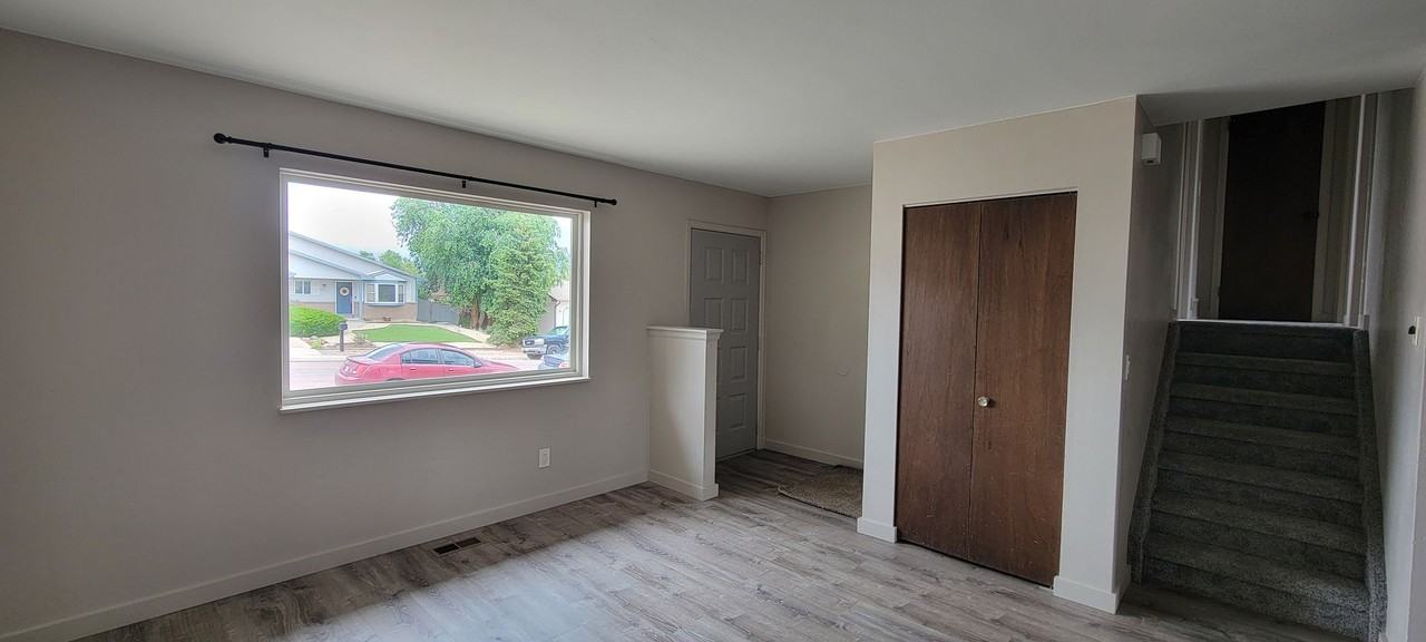 608 Harding Ave - Photo 3 of 31