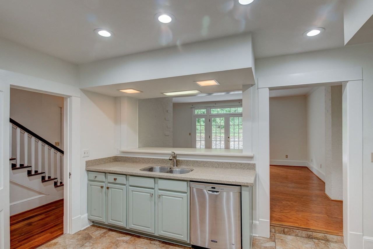 9 Shorter Cir Sw - Photo 6 of 19