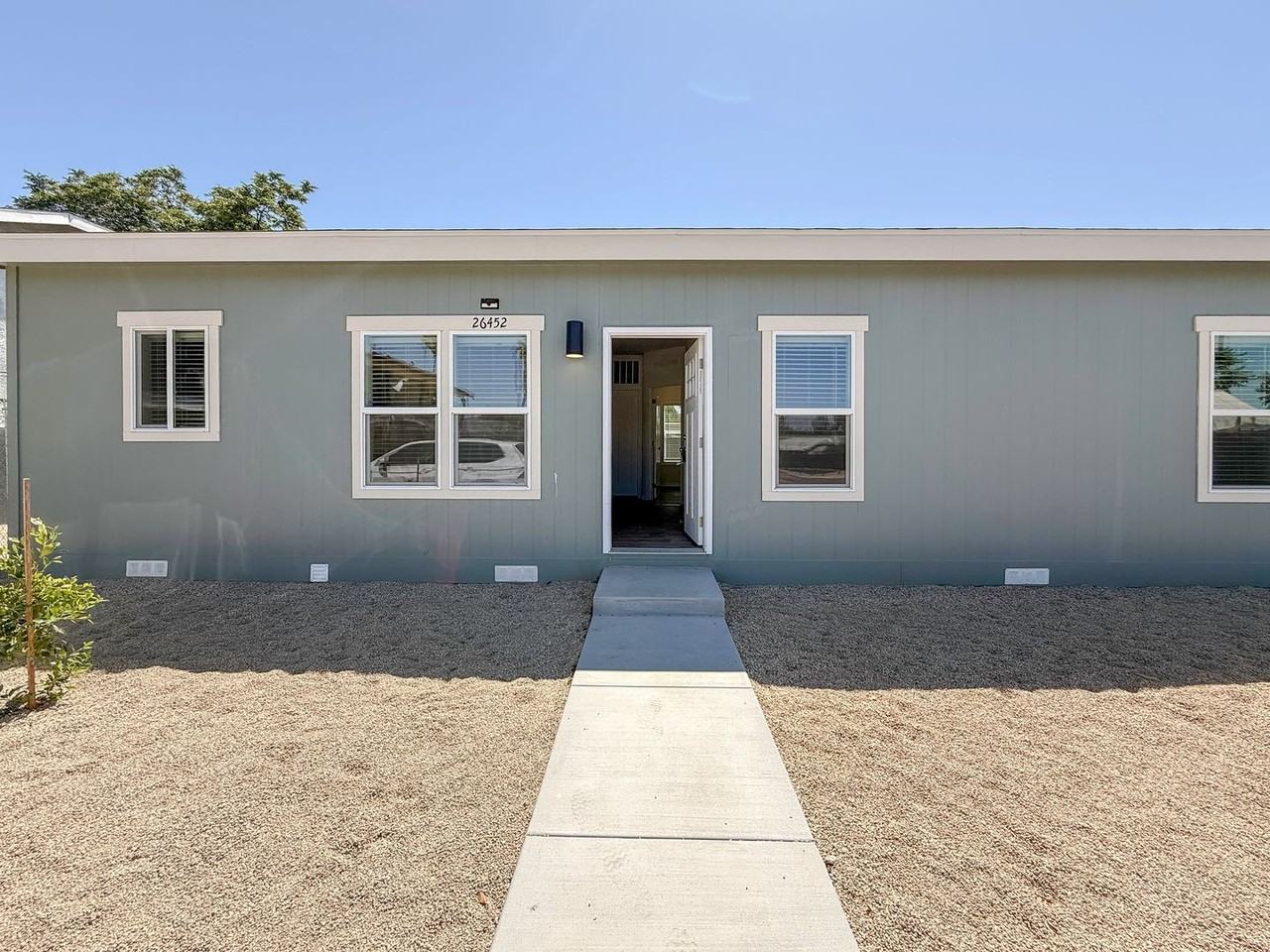 26452 San Jacinto St - Photo 2 of 27