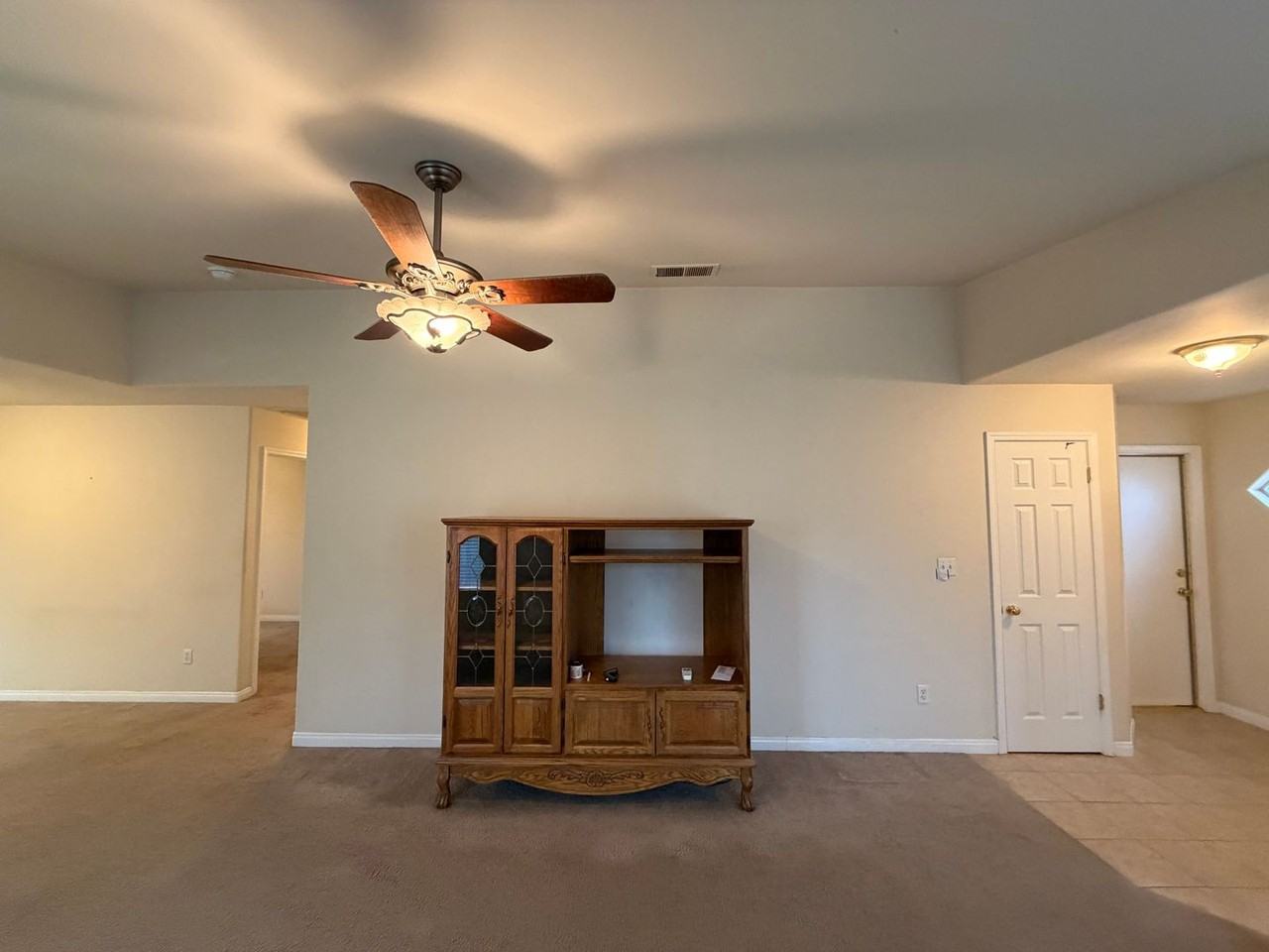 6107 Ragusa Ln - Photo 4 of 31