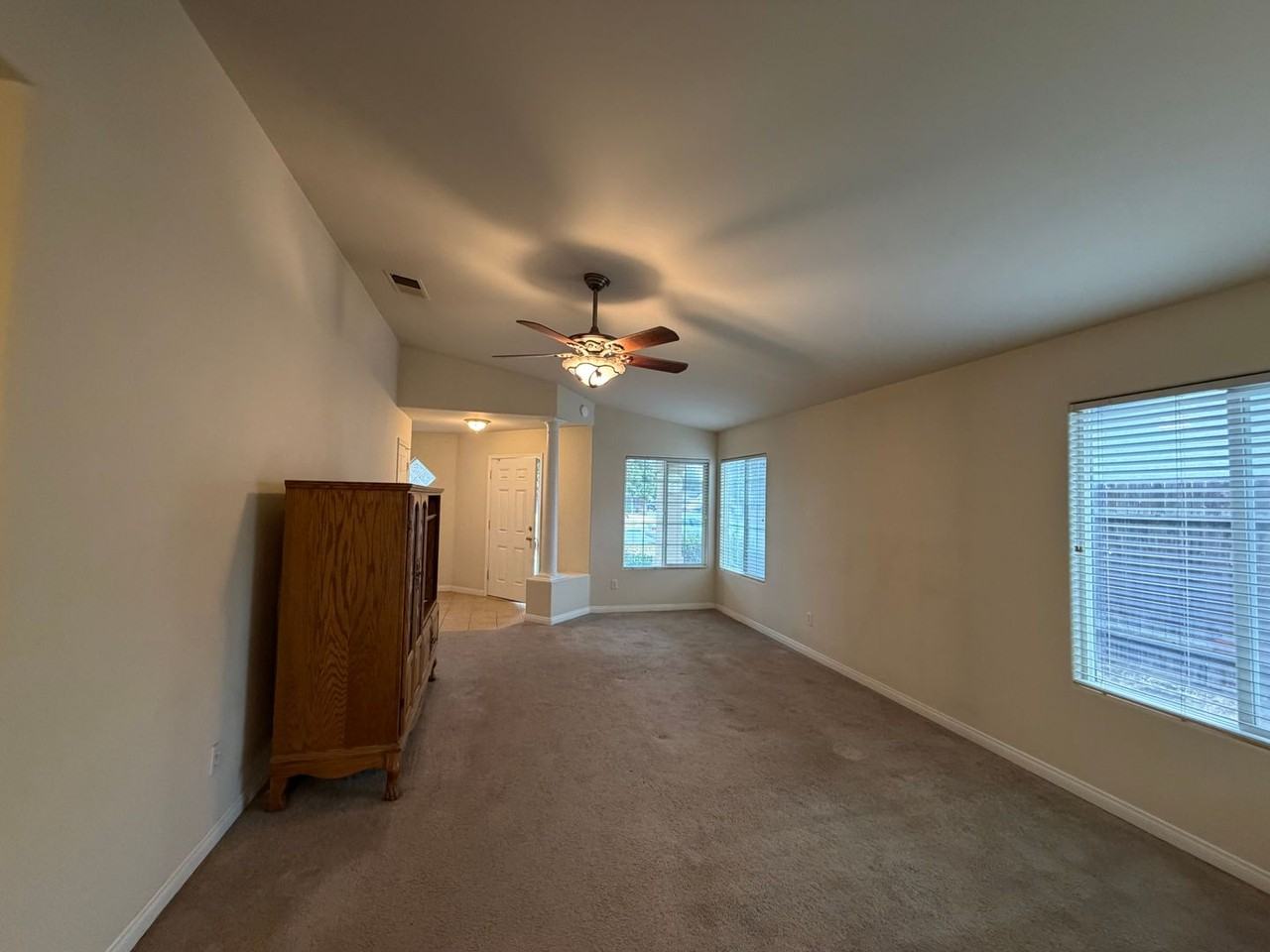 6107 Ragusa Ln - Photo 6 of 31