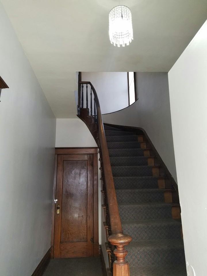 204 1st Ave Sw - Photo 4 of 28
