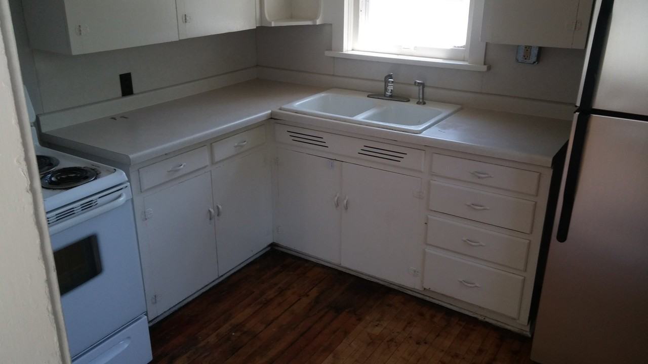204 1st Ave Sw - Photo 7 of 28