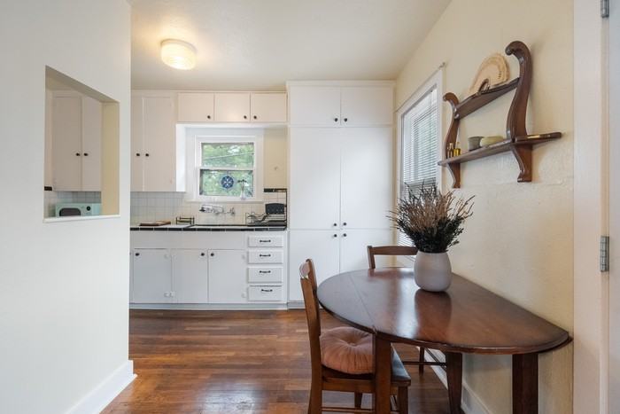 706 1/2 Patterson Ave - Photo 6 of 17