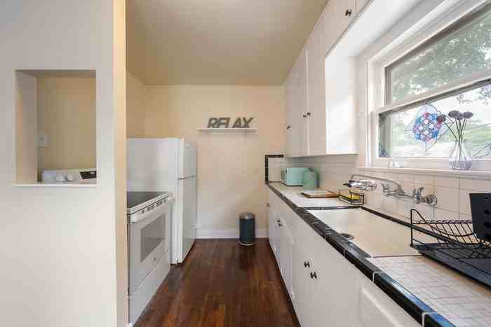 706 1/2 Patterson Ave - Photo 7 of 17
