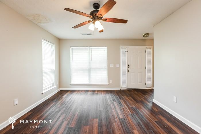 1350 Ambercrest Way - Photo 6 of 15