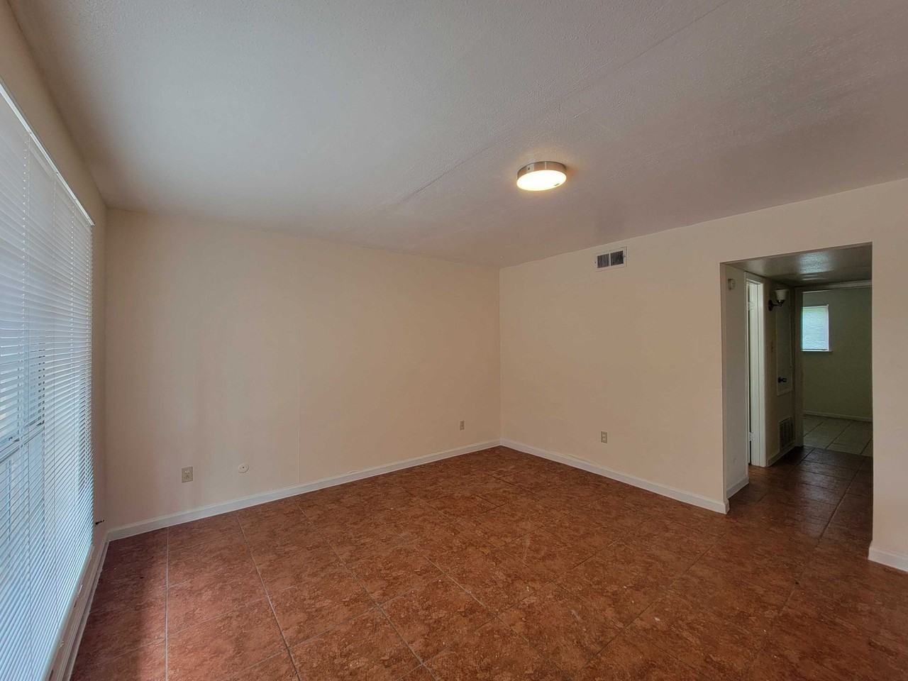 7301 7301 Jensen - 1 #1 - Photo 5 of 23