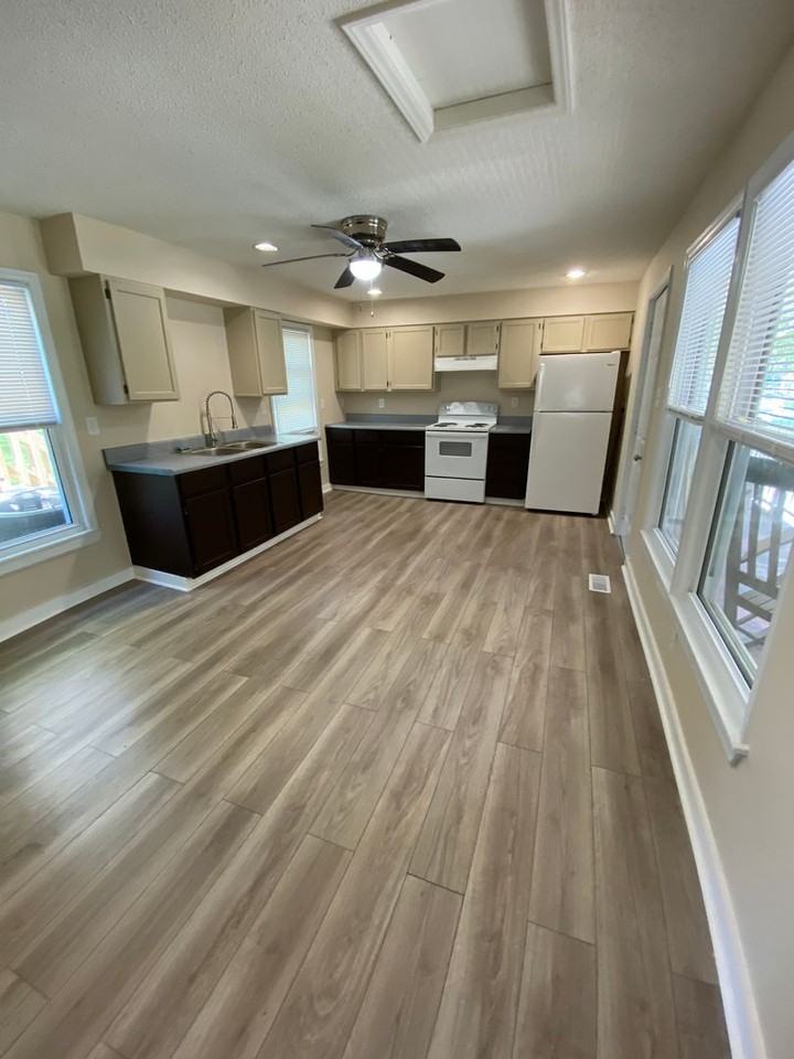 802 N B St #3 - Photo 3 of 18