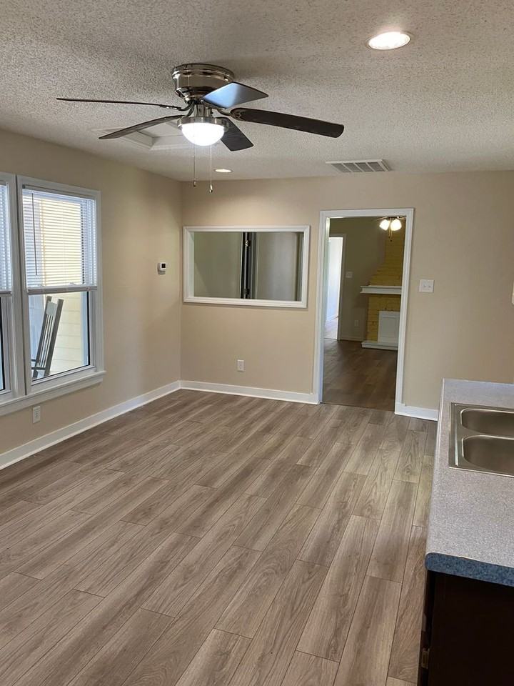 802 N B St #3 - Photo 7 of 18
