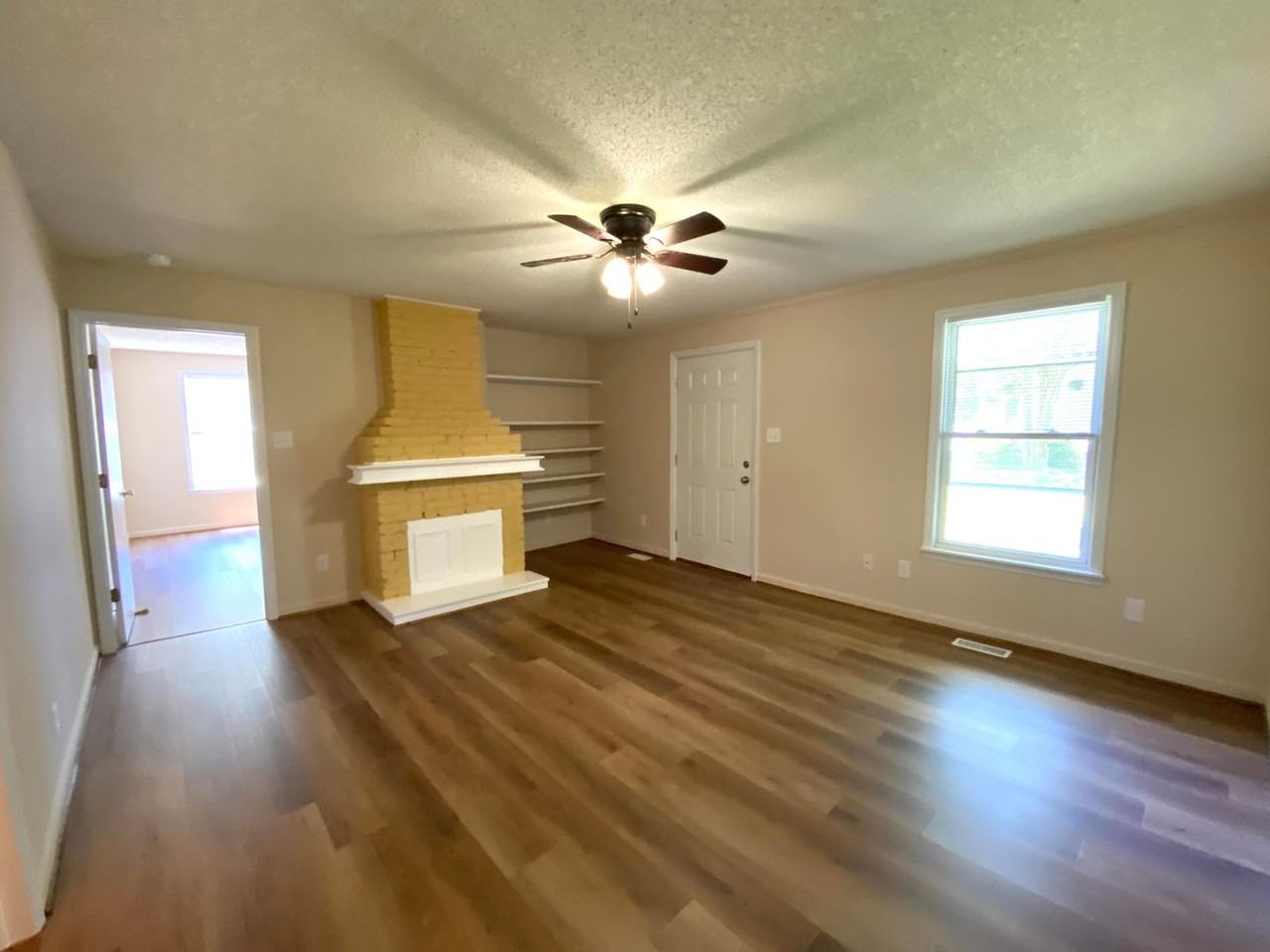 802 N B St #3 - Photo 6 of 15