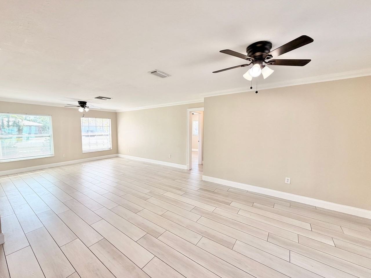 3499 Balboa Cir E - Photo 5 of 20