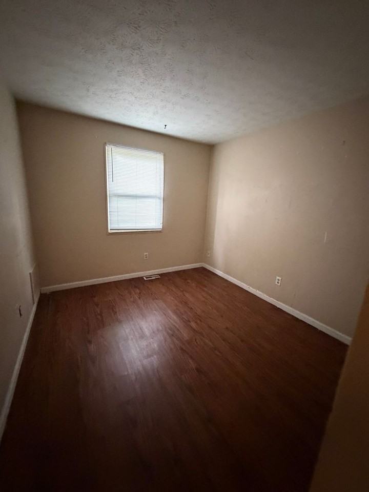 777 W Galbraith Rd - Photo 6 of 7
