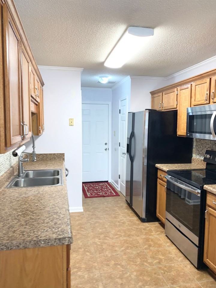 61 Teal Lake Dr - Photo 3 of 13