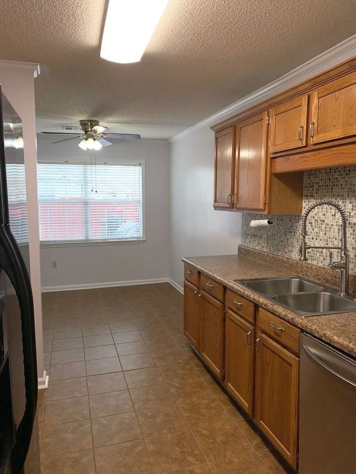 61 Teal Lake Dr - Photo 4 of 13