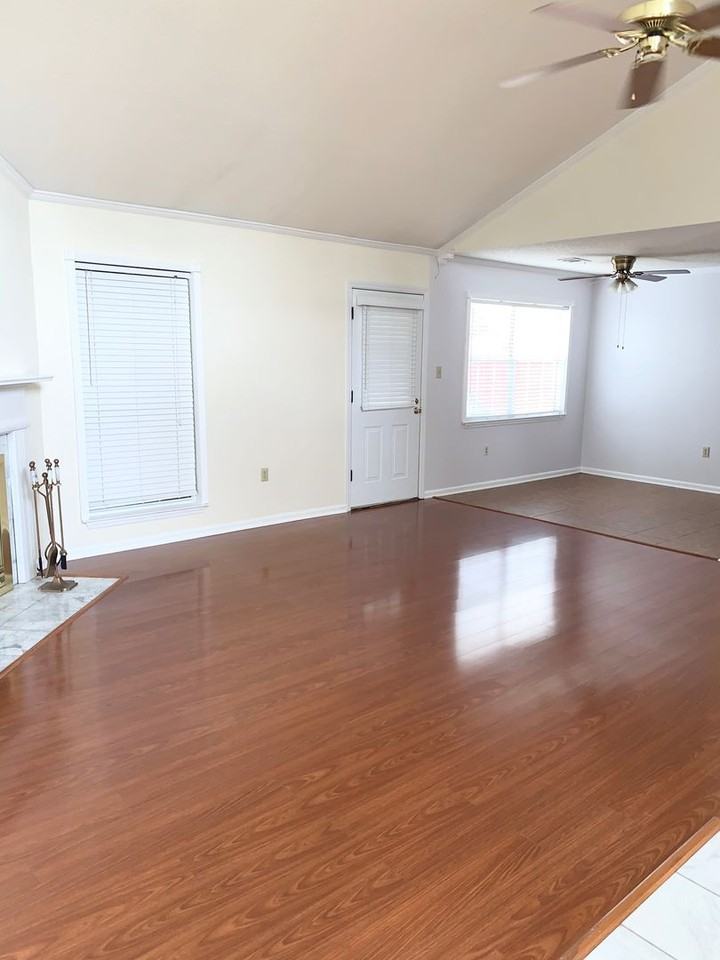 61 Teal Lake Dr - Photo 6 of 13