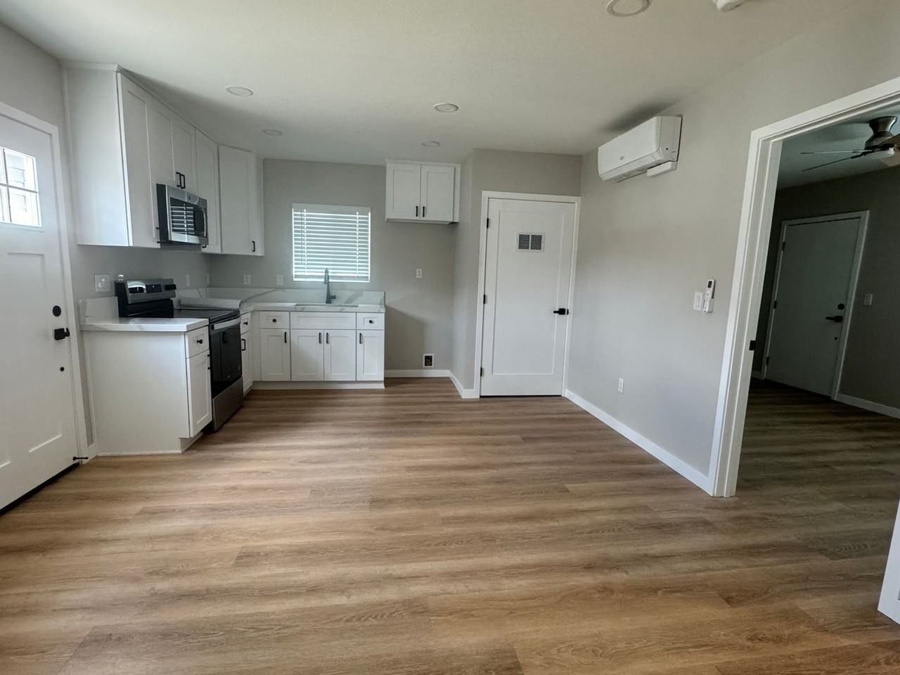 1784-96 7th/3732-34 Mesa - Photo 2 of 11